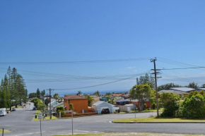 Seaview Townhouse 4 -Bring your own linen., South West Rocks